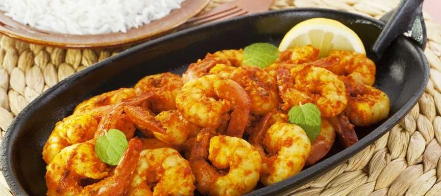 Crevettes grillées et marinées aux épices