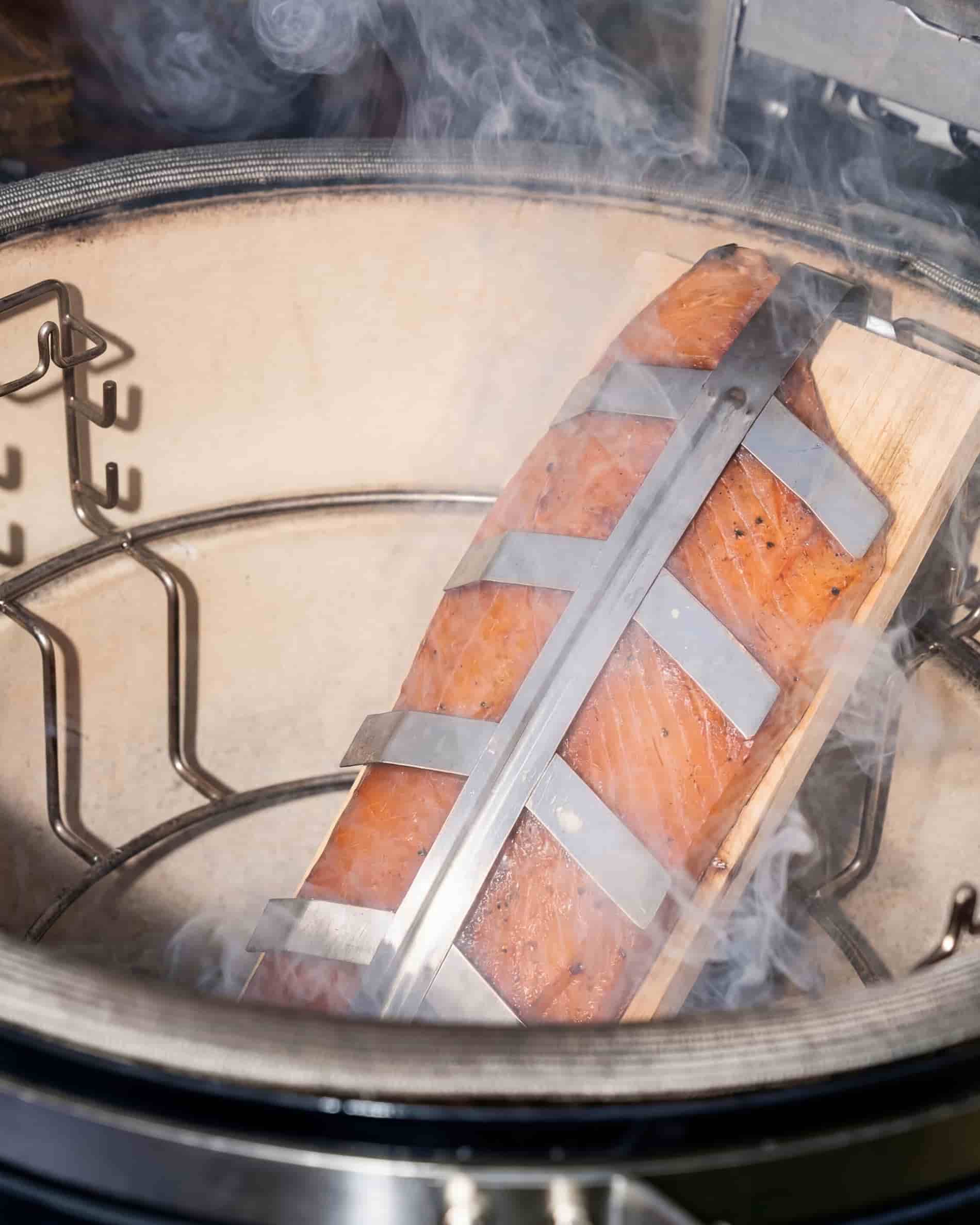 Tavola per affumicare il salmone