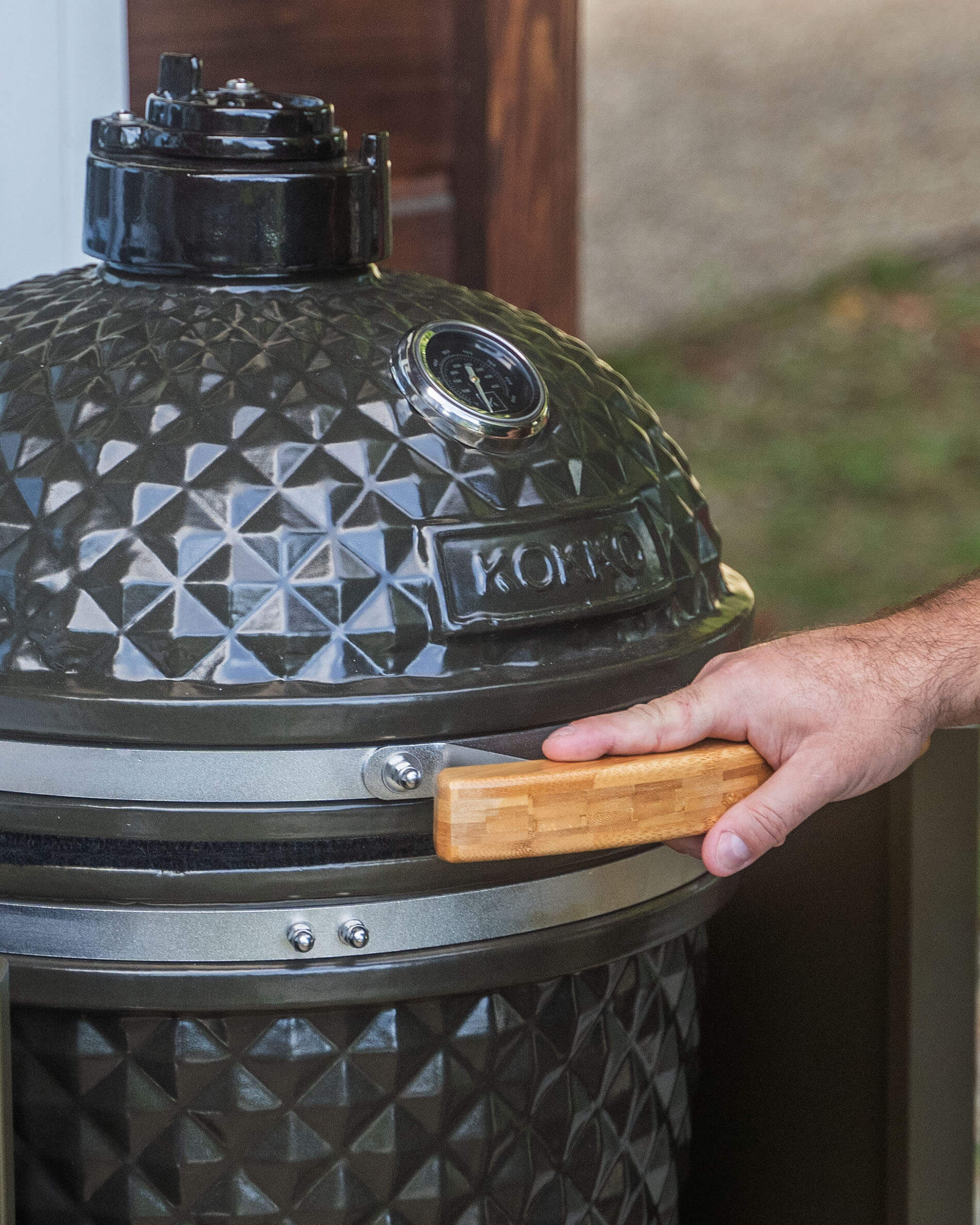 Manico in legno per coperchio del kamado Kokko.